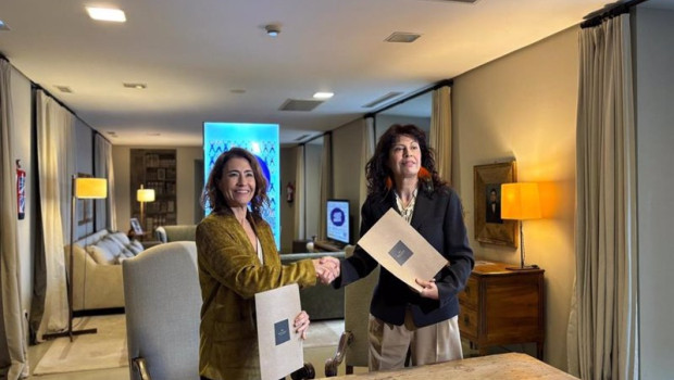 ep la ministra de igualdad ana redondo y la presidenta de paradores raquel sanchez