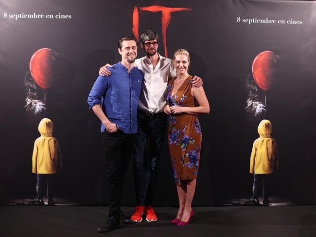 Photocall con Andy Muschietti y Barbara Muschietti, director y productora de IT | EUROPA PRESS ep photocallandy muschiettibarbara muschietti directorproductorait