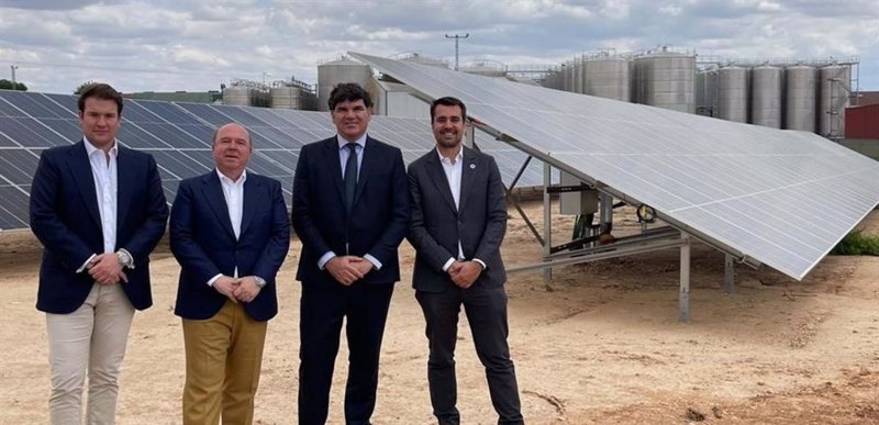 ep visita de representantes de bodegas fontana y endesa x ep visita de representantes de bodegas fontana y endesa x