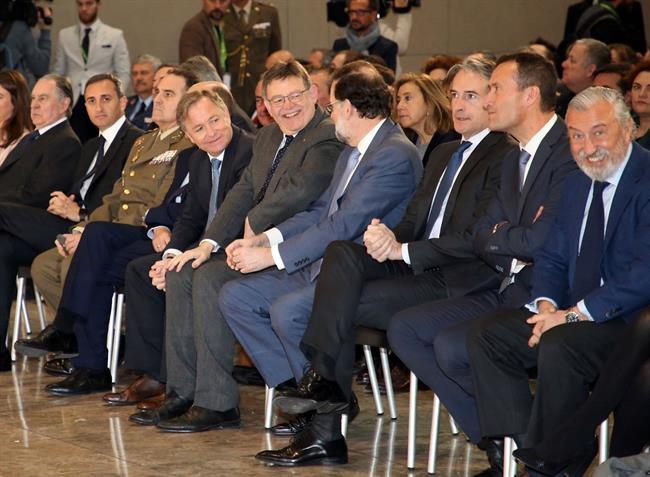 Ximo Puig y Mariano Rajoy en el aeropuerto de Alicante-Elche | GVA ep ximo puigmariano rajoyaeropuertoalicante-elche