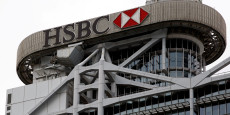le siege de hsbc dans le quartier financier de hong kong 20240221072225 