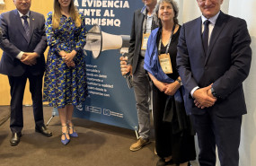 los ponentes con el presidente y el director gerente de anacef los ponentes con el presidente y el director gerente de anacef