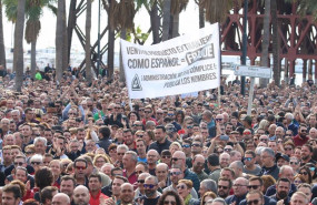 ep archivo   agricultores se manifiestan por los bajos precios en el parque de las almadrabillas de