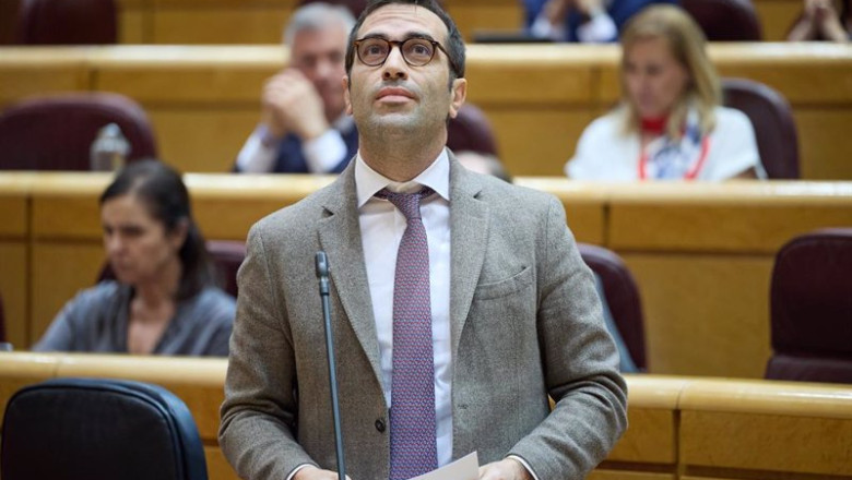 ep archivo el ministro de economia comercio y empresa carlos cuerpo a su salida de una sesion ep archivo el ministro de economia comercio y empresa carlos cuerpo a su salida de una sesion