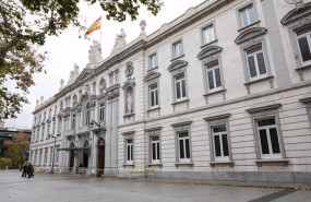 ep archivo   fachada del edificio del tribunal supremo con la bandera espanola en lo alto en madrid