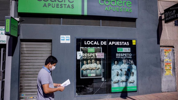 ep archivo   un hombre pasa por un local de apuestas de codere en madrid espana a 9 de septiembre de