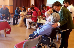 ep atencion a dependientes con animales en una residencia