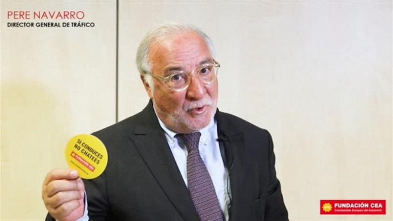 ep director generaltrafico pere navarro en el spot de fundacion cea si conduces no chatees ep director generaltrafico pere navarro en el spot de fundacion cea si conduces no chatees