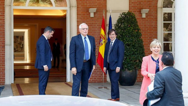 ep el ministro de asuntos exteriores union europea y cooperacion en funciones josep borrell c sale a