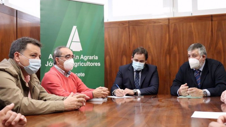 El presidente del PP, Paco Núñez, se reúne con los responsables de Asaja de la provincia de Albacete. | PP ep el presidente del pp paco nunez se reune con los responsables de asaja de la provincia de