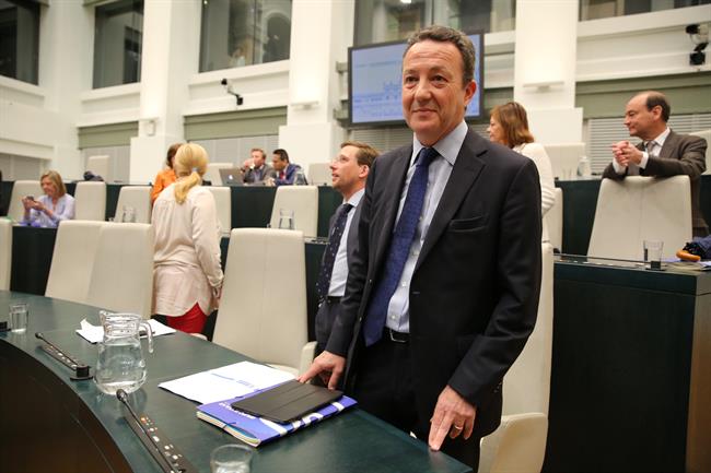 Henríquez de Luna ocupa en el Pleno de Madrid el asiento de Aguirre | EUROPA PRESS ep henriquezluna ocupaplenomadridasientoaguirre