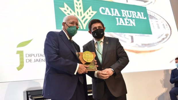 ep jose luis garcia lomas izquierda el pasado mes de marzo recibiendo el premio de la provincia de