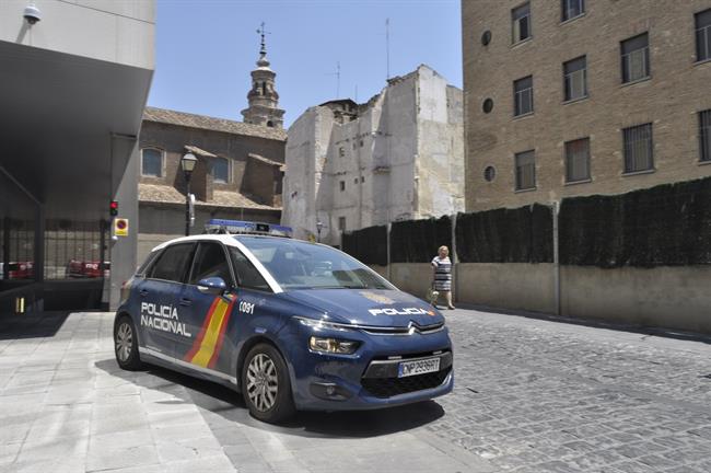 La acusada ha abandonado la Audiencia en un vehículo de la Policía Nacional. | EUROPA PRESS ep la acusadaabandonadoaudienciaun vehiculola policia nacional