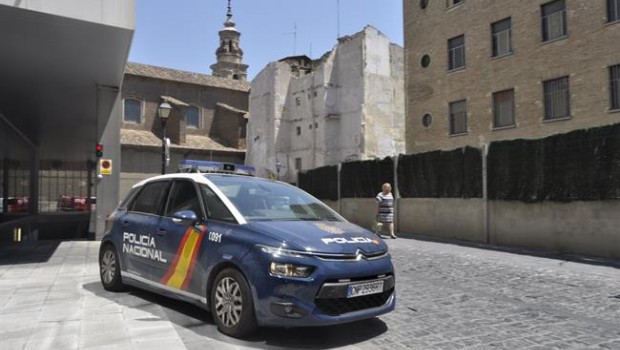 ep la acusadaabandonadoaudienciaun vehiculola policia nacional