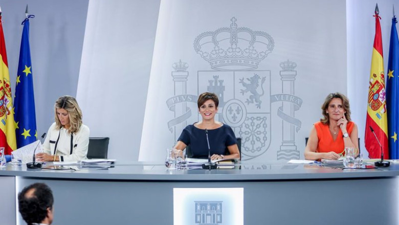 ep la ministra de trabajo yolanda diaz la ministra de politica territorial isabel rodriguez y la ep la ministra de trabajo yolanda diaz la ministra de politica territorial isabel rodriguez y la