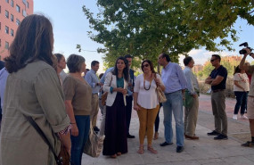 ep la portavoz de vox en la asamblea de madrid rocio monasterio visita el edificio okupado de la