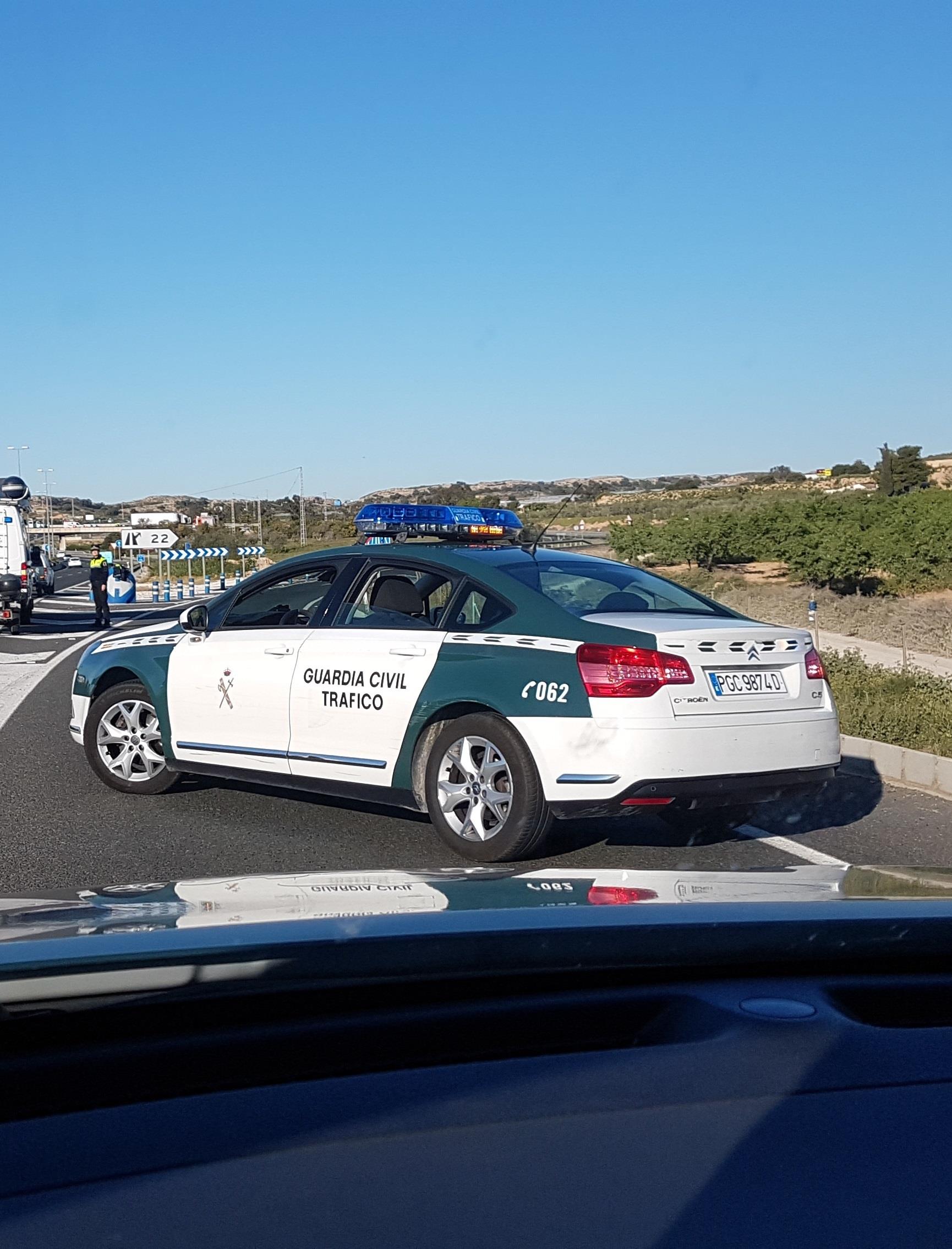 Los ocupantes alertaron a los agentes | GUARDIA CIVIL ep los ocupantes alertaronlos agentes