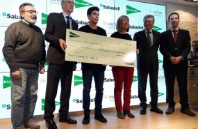 ep marc marquez entregachequela asociacion esclat