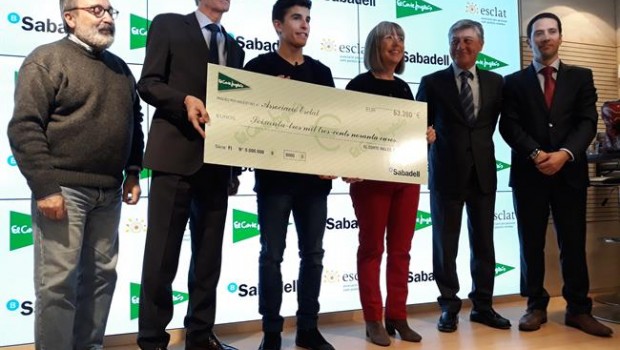 ep marc marquez entregachequela asociacion esclat