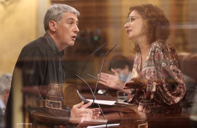 ep montaje del diputado de eh bildu en el congreso oskar matute y la ministra portavoz y de hacienda