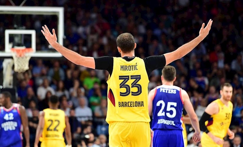 ep nikola mirotic celebra un triple con el bara en la euroliga