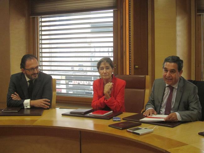 Ortega junto a Garicano (izda) y Julio Sanz. | EUROPA PRESS ep ortegaa garicano izda y julio sanz
