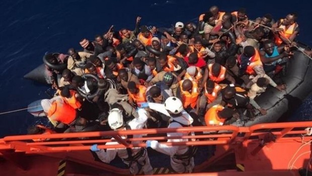 ep pateravarios inmigrantesbordo