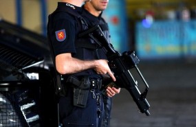 ep recursospolicia nacional agente agentes policia policias arma armas 20180216153502