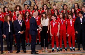 ep rubiales muestradona letiziatrofeocampeonaseuropala sub17