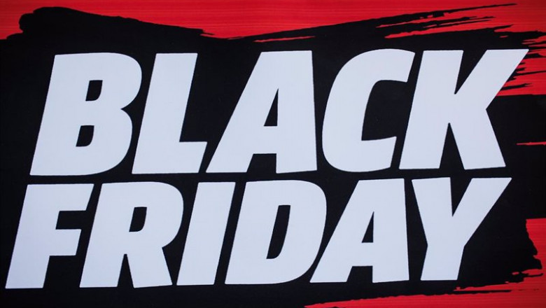 ep un cartel por el black friday en un comercio de goya a 12 de noviembre de 2021 en madrid espana