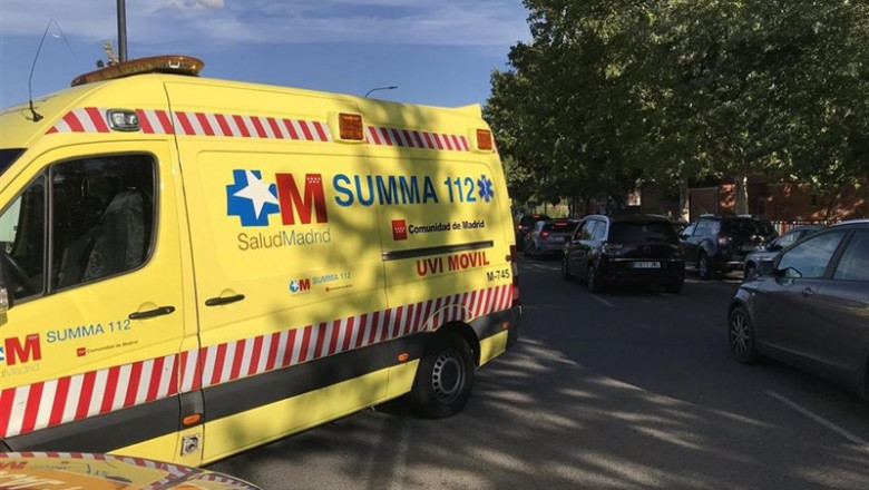 Un niño de 8 años ha sido traslado al Hospital de La Paz en estado grave tras sufrir un atropello en la Avenida Reyes Católicos de San Sebastián de los Reyes. | SUMMA112 ep un nino de 8 anos ha sido traslado al hospital de la paz en estado grave tras sufrir un atropello