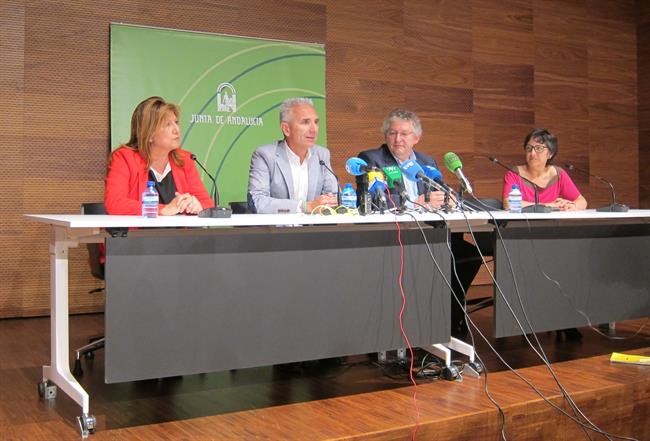 Vázquez (2i) presenta el balance del primer semestre del Museo Íbero de Jaén. | EUROPA PRESS ep vazquez 2i presentabalance del primer semestremuseo iberojaen