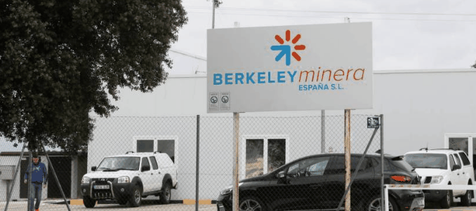Berkeley cae más de un 30% por el posible veto a la explotación de minerales radiactivos
