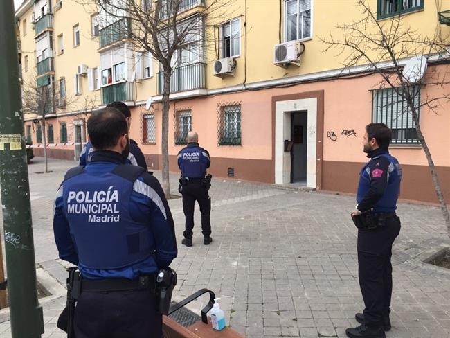 Agentes de Policía Municipal tras una reyerta en Carabanchel | EMERGENCIAS MADRID - Archivo ep agentespolicia municipaluna reyertacarabanchel
