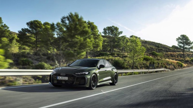 ep archivo   audi abre pedidos en espana para el nuevo rs 5 con tecnologia hibrida enchufable desde