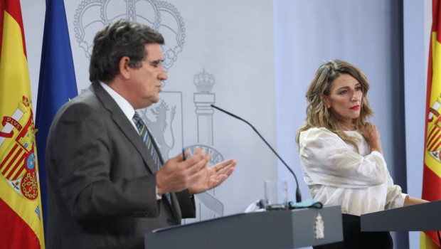 ep archivo   el ministro de inclusion seguridad social y migraciones jose luis escriva y la