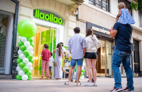 ep archivo   establecimiento de llaollao en la calle ercilla de bilbao