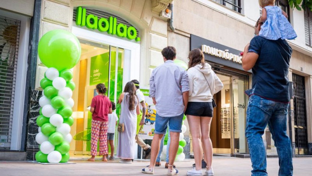 ep archivo   establecimiento de llaollao en la calle ercilla de bilbao