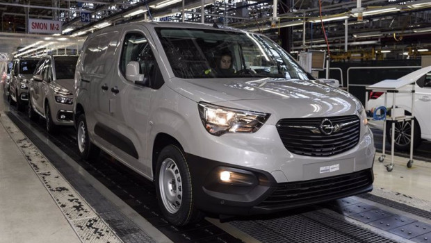 ep archivo   produccion del opel combo en la planta del grupo stellantis en vigo