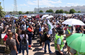 ep concentracion de los trabajadores de renault en la factoria de valladolid para pedir la vuelta a