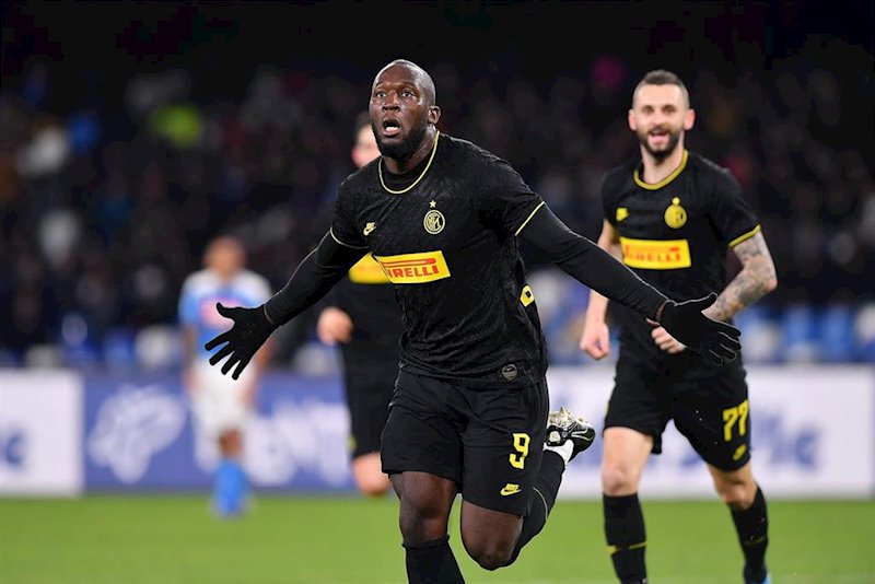 ep el delantero belga romelu lukaku celebra uno de sus goles ante el napoles