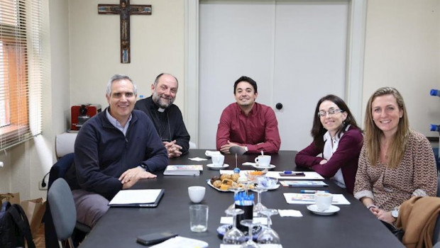 ep el jurado del concurso en un momento de la deliberacion