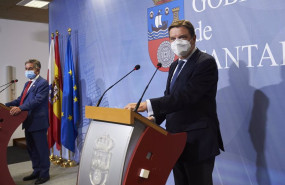 ep el ministro de agricultura luis planas d y el presidente de cantabria miguel angel revilla