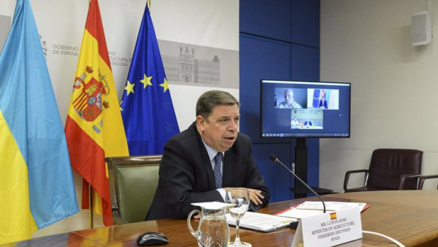 ep el ministro de agricultura pesca y alimentacion luis planas se reune con el titular de politica