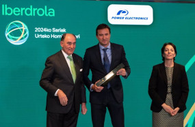 ep el presidente de iberdrola ignacio galan i entrega un galardon durante los premios iberdrola al