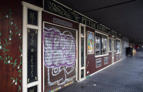 ep establecimiento hostelero cerrado en carabanchel en madrid espana a 12 de febrero de 2021