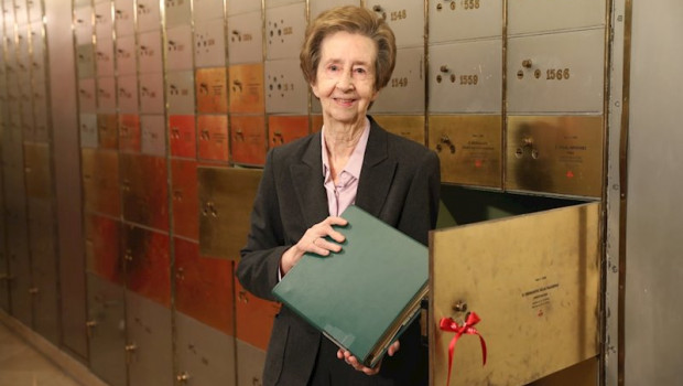 ep la cientifica y academica margarita salas abre el legado que dejo en la caja de las letras en