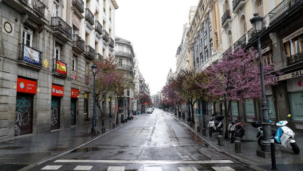 ep la turistica calle mayor de madrid totalmente vacia