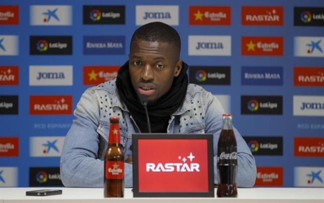 Pape Diop en rueda de prensa | RCD ESPANYOL ep pape diopruedaprensa