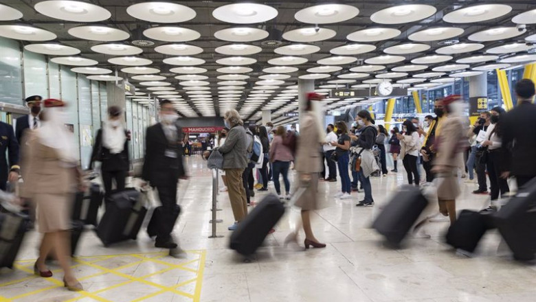 Pasajeros llegando a la Terminal T4 del Aeropuerto Adolfo Suárez Madrid - Barajas | Eduardo Parra - Europa Press ep pasajeros llegando a la terminal t4 del aeropuerto adolfo suarez madrid barajas